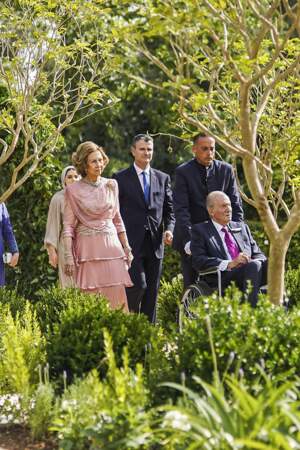 La reine Sofia d'Espagne et Juan Carlos au mariage du prince Hussein de Jordanie et de Rajwa al Saif, à Amman (Jordanie), le 1er juin 2023.