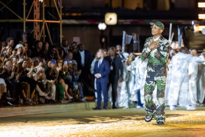 PHOTOS - Rihanna, Zendaya, Beyoncé Les plus beaux looks du défilé homme Louis  Vuitton - Gala