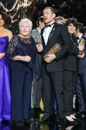 Line Renaud accompagne Dany Boon alors que celui-ci reçoit un distinction lors de la 43e cérémonie des César