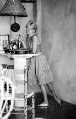 Brigitte Bardot a popularisé les ballerines dans les années 60. Rose Repetto a créé la mythique ballerine "Cendrillon" juste pour l'actrice.