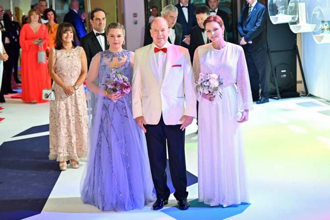 Camille Gottlieb, Albert II et Charlene de Monaco au 74e Gala de la Croix-Rouge Monégasque à la Salle des Etoiles ce samedi 29 juillet 2023