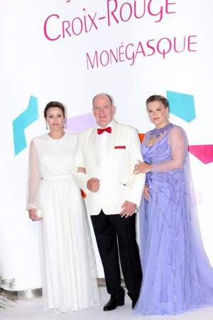 Charlène de Monaco, le prince Albert II et Camille Gottlieb sur leur 31 pour le 74ème Gala de la Croix-Rouge
