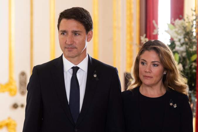 Après le décès d'Elizabeth II, Justin Trudeau et Sophie Grégoire-Trudeau sont venus signer le livre de condoléances à Lancaster House à Londres, le 17 septembre 2022.