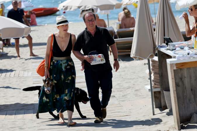 L'ancien président de la République et son épouse actrice se promenaient en compagnie de leur chien, Philae