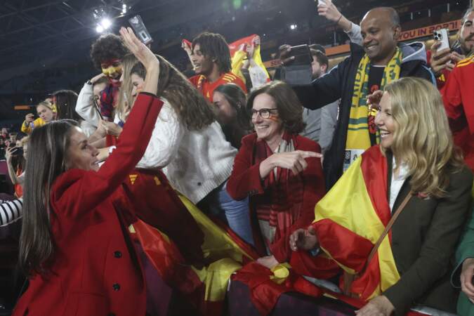 La reine Letizia d'Espagne euphorique lors de la finale de la Coupe du monde féminine de football 2023