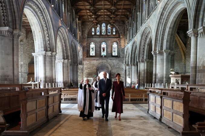 Le prince William et Kate Middleton lors de leur rentrée dans la cathédrale St Davids à Haverfordwest dans le Pembrokeshire, au Pays de Galles, ce vendredi 8 septembre 2023.