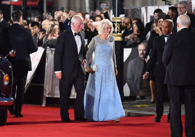 Charles et Camilla sur le tapis rouge le 28 septembre 2021. 