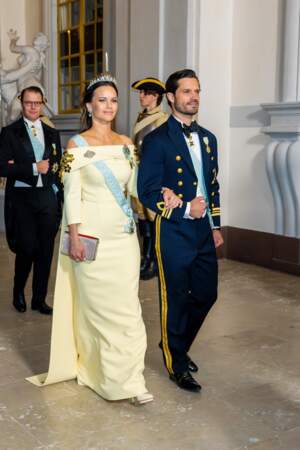 La princesse Sofia (Hellqvist) et le prince Carl Philip de Suède arrivent au dîner de gala pour le jubilé du roi Carl XVI Gustav de Suède 