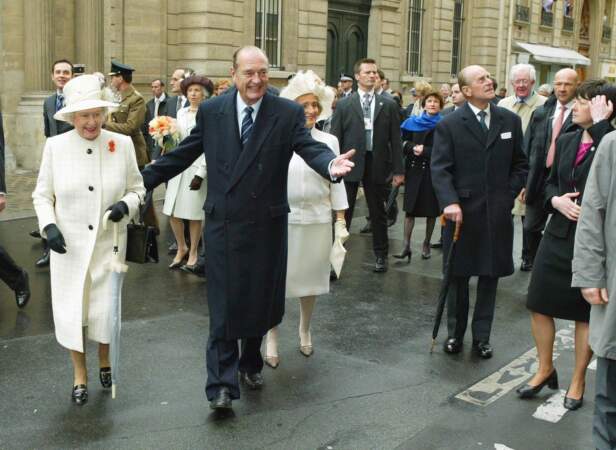 Elizabeth II, Jacques Chirac et le prince Philip à Paris en 2004