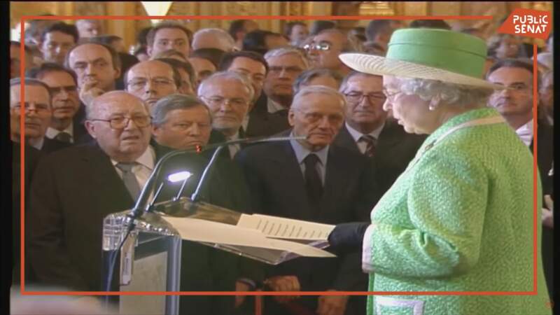 Avril 2004 : Elizabeth II prononce un discours au Sénat français