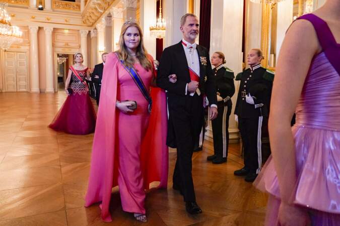 La princesse Catharina-Amalia des Pays-Bas au Dîner de gala des 18 ans de la princesse Ingrid Alexandra au Palais d'Oslo