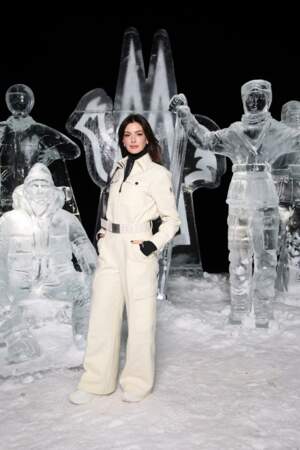 Anne Hathaway au défilé Moncler Grenoble à Saint-Moritz (Suisse) le 4 février 2024