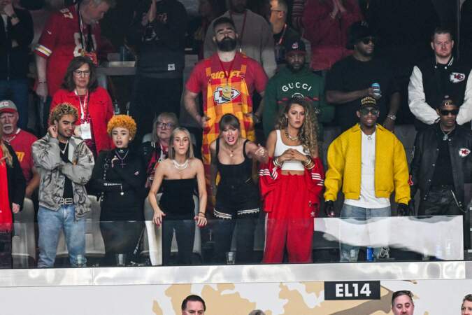 Taylor Swift, la rappeuse Ice Spice et l'actrice Blake Lively supportrices de choc lors de la finale du Super Bowl à Las Vegas, le dimanche 11 février
