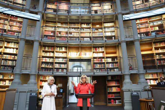 La Première dame Brigitte Macron et la reine Camilla Parker Bowles à la BNF, pour le lancement d'un prix littéraire franco-britannique, à Paris, ce jeudi 21 septembre 2023
