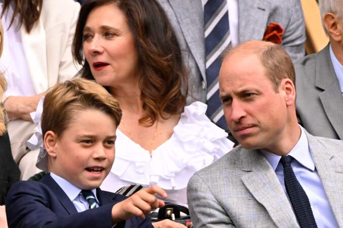 Le prince William, et son fils George, assistent à la finale opposant Carlos Alcaraz et Novak Djokovic, lors du tournoi de Wimbledon 2023, à Londres