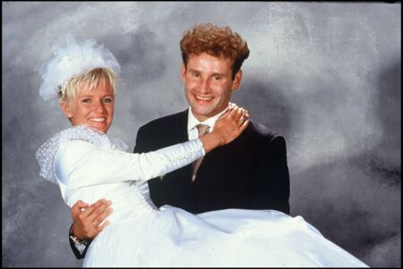 Très complices, Sophie Davant et Pierre Sled, lors de leur mariage en 1991. Ils resteront mariés plus de 20 ans. 