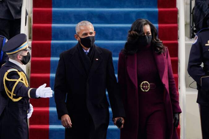 Mais en politique, Barack et Michelle Obama (ici lors de l'investiture de Joe Biden le 20 janvier 2021) forment aussi un couple soudé 