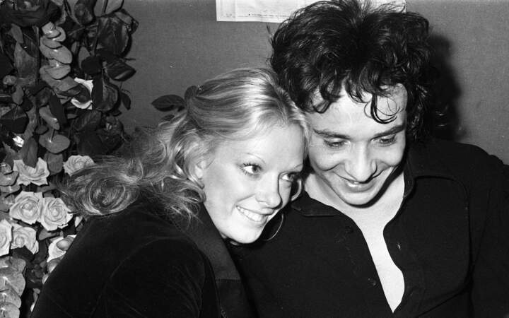 Michel Sardou et sa femme Francoise Pettré lors du premier Olympia du chanteur le 3 novembre 1971