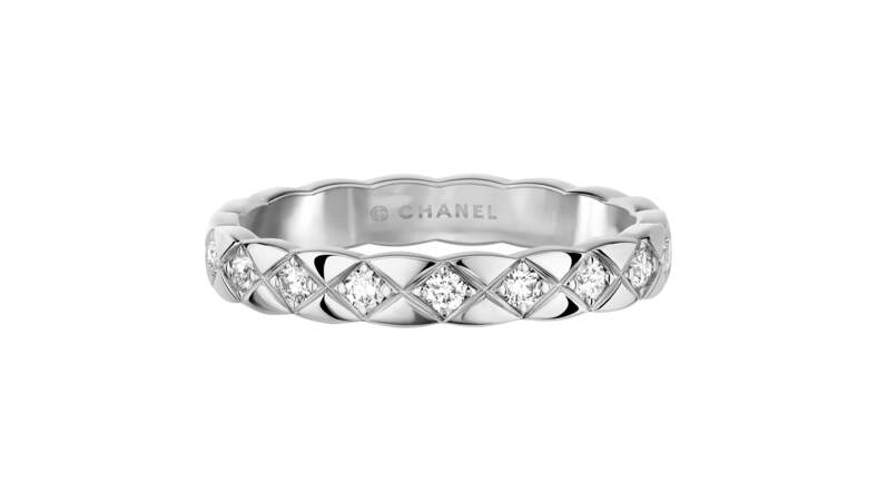 Alliance en or et Diamants, 3 150 €, Chanel Joaillier. 