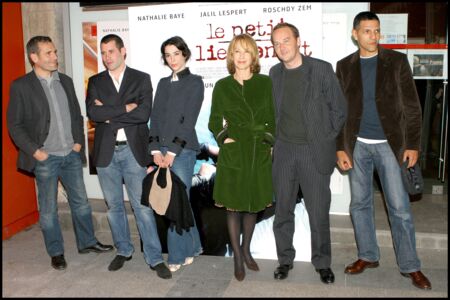 Jalil Lespert et Bérangère Allaux à Paris en 2005 avec l'équipe du film Le Petit Lieutenant de Xavier Beauvois.