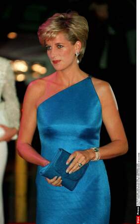 La princesse Diana assiste le 31 octobre 1996 au dîner de charité Victor Chang, à Sydney. 