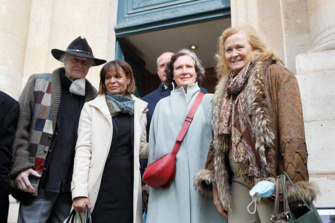 Justine Poulin, compagne de Rémy Julienne, l'actrice Katia Tchenko et les proches du défunt ce vendredi 5 mars