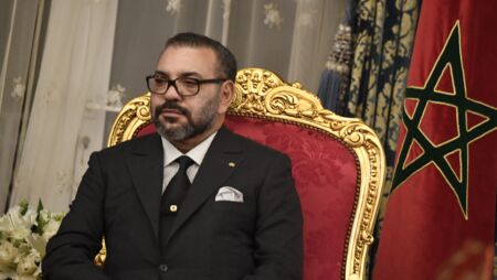 Le roi du Maroc Mohammed VI, en conférence de presse au Palais Royal à Rabat, au Maroc, le 13 février 2019.