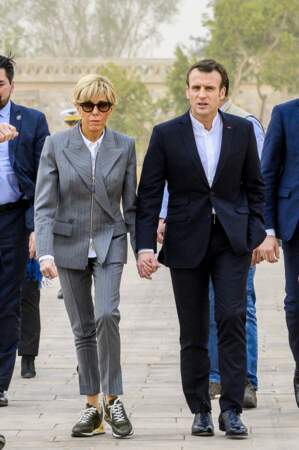 Brigitte Macron fait sensation en associant tailleur et baskets Louis Vuitton, le 27 janvier 2019 en Egypte.
