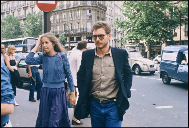 Harrison Ford et Melissa Mathison boulevard Saint-Germain à Paris en 1980 