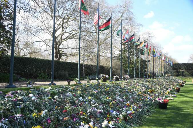 Parterre de fleurs en hommage au prince Philip, dans les jardins de Marlborough House à Londres.