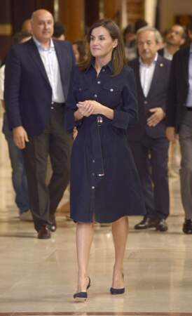 La reine Letizia d'Espagne dans sa robe Hugo Boss le 26 juillet 2018.