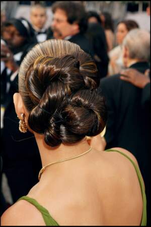 Jennifer Lopez et son chignon twist aux Oscars 2006