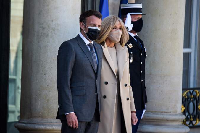 Brigitte Macron: nouvelle apparition très lookée aux côtés d'Emmanuel Macron alors qu'ils reçoivent le président Frank-Walter Steinmeier et sa femme Elke Buedenbender pour un déjeuner de travail au palais de l'Elysée à Paris, le 26 avril 2021
