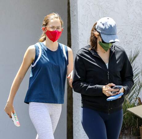 Jennifer Garner et sa fille Violet sortent d'un club de gym de Los Angeles, le 8 mai 2021
