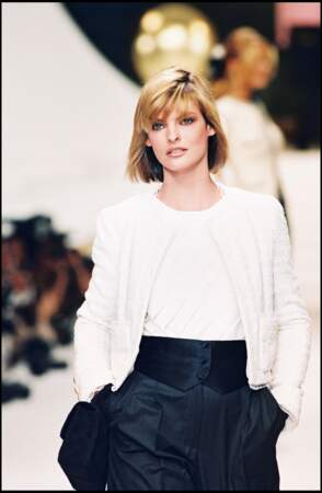 Linda Evangelista, supermodel des années 90 avec son carré classique.