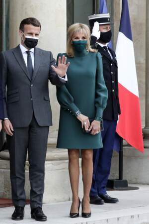 Emmanuel Macron et son épouse Brigitte à Paris ce 12 mai 2021