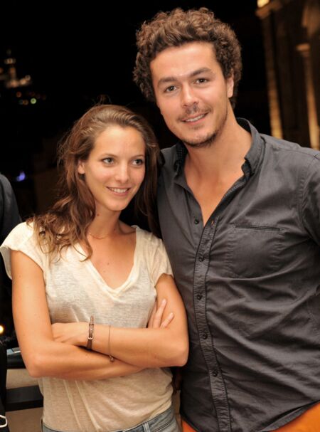 Elodie Varlet et son compagnon Jeremie Poppe posent a l'hotel Intercontinental de Marseille le 14 juillet 2013.  