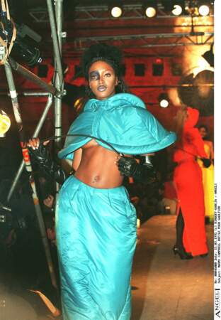 Naomi Campbell au défilé automne-hiver 1995/1996 Jean Paul Gaultier