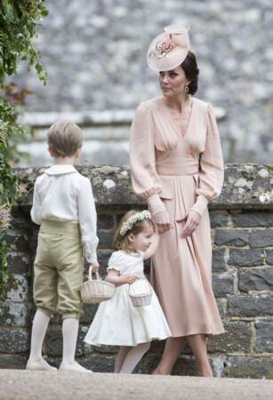 La robe rose poudrée de Kate Middleton au mariage de sa sœur Pippa Middleton, le 20 mai 2017.