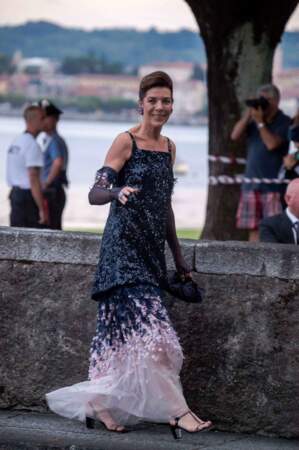 La robe longue bicolore Chanel de Caroline de Monacoo au mariage de son fils Pierre Casiraghi, le 1er août 2015.