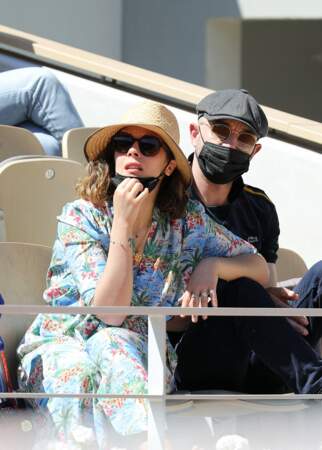 Alysson Paradis et son bien-aimé Guillaume Gouix dans les tribunes du tournoi de Roland Garros à Paris, le 30 mai 2021