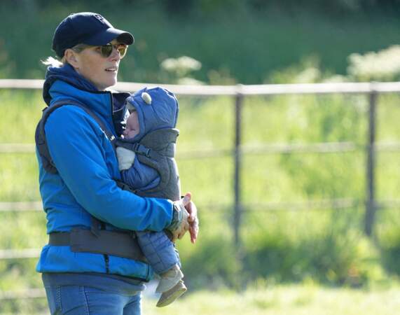 Zara Tindall a passé un moment privilégié avec son petit dernier, Lucas, ce samedi 29 mai, lors d'une sortie familiale dans le Norfolk.
