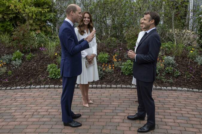 Kate Middleton et William parlent avec Emmanuel et Brigitte Macron, le vendredi 11 juin 2021.