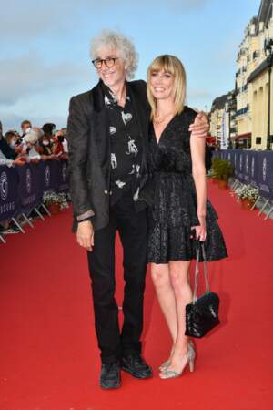 Le duo Louis Bertignac et Laetitia Brichet est apparu très soudé au festival du film ce vendredi 11 juin. 
