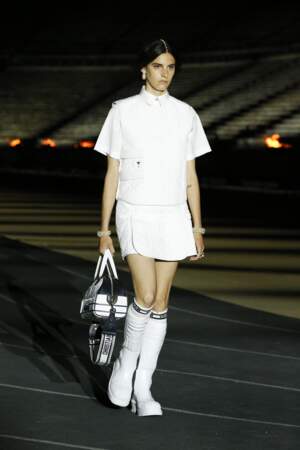 Défilé Dior prêt-à-porter collection Croisière 2022, au Stade panathénaïque d'Athènes, en Grèce.