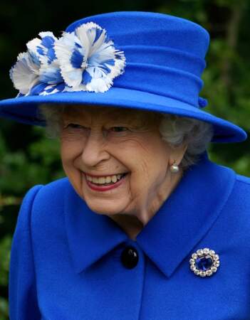 La reine Elizabeth II lors d'une visite à un projet communautaire à Glasgow, dans le cadre de son voyage traditionnel en Écosse, le 30 juin 2021