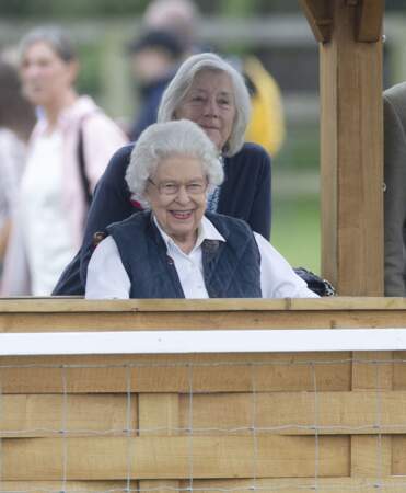 Attentive, la Reine a suivi avec attention la course hippique "Royal Windsor Horse Show", le 2 juillet 2021, à Windsor. 