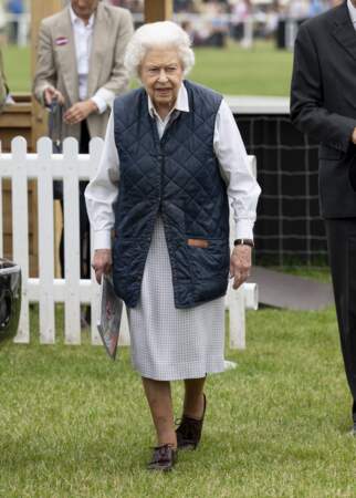 En forme, Elizabeth II a assisté à une course de chevaux ce 2 juillet 2021, à Windsor. 