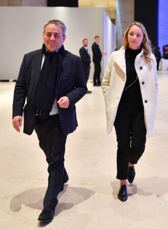Xavier Bertrand et sa femme Vanessa Williot au 
Caroussel du Louvre à Paris, le 20 février 2019