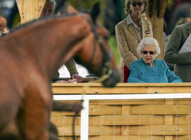 La reine Elizabeth II et Lady Penny partagent une passion pour les sports équestres, ici au Royal Windsor Horse Show à Windsor le 1er juillet 2021.